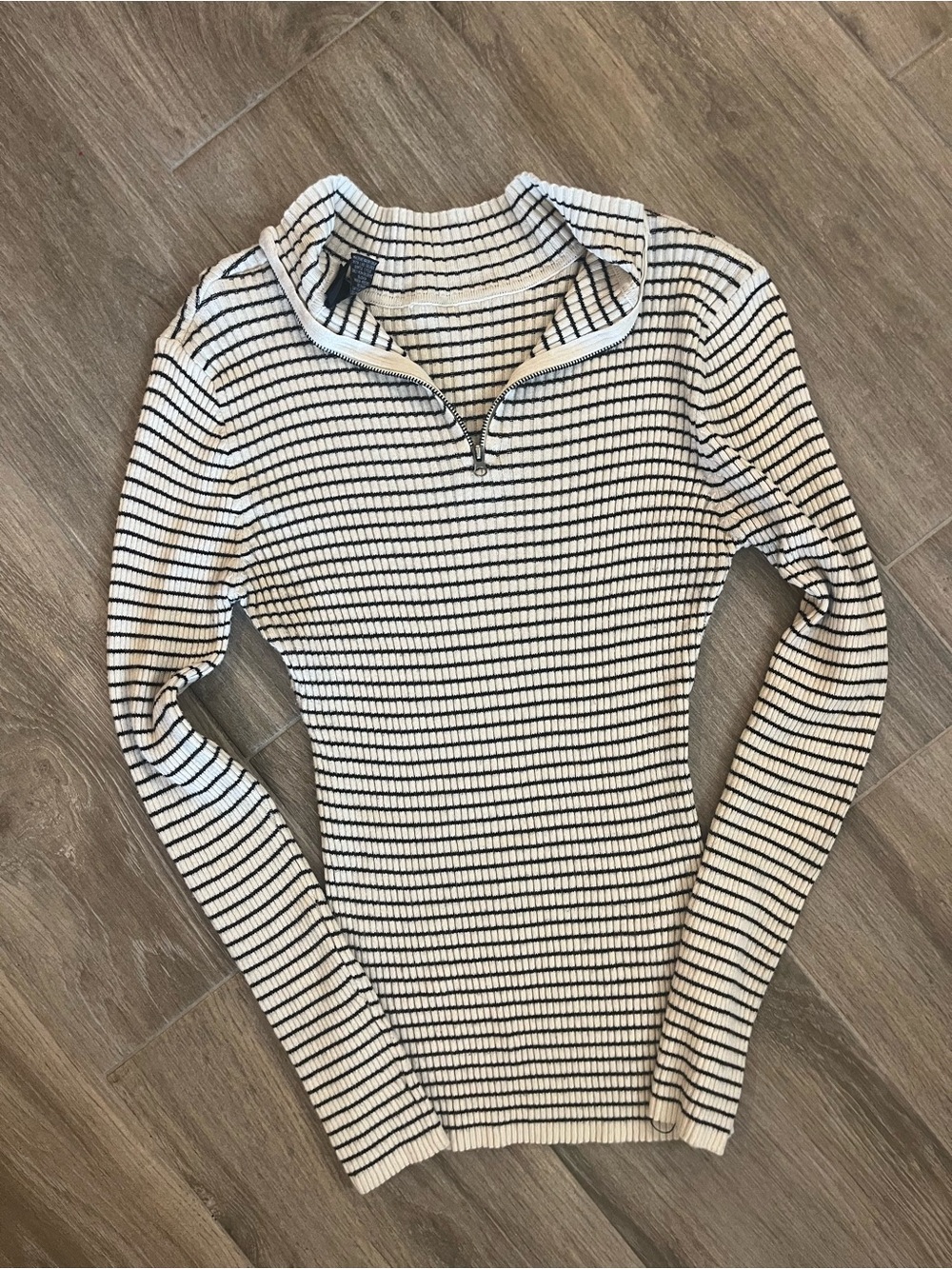 Rue21 Black & White Striped Ribbed Half-Zip Long Sleeve Top